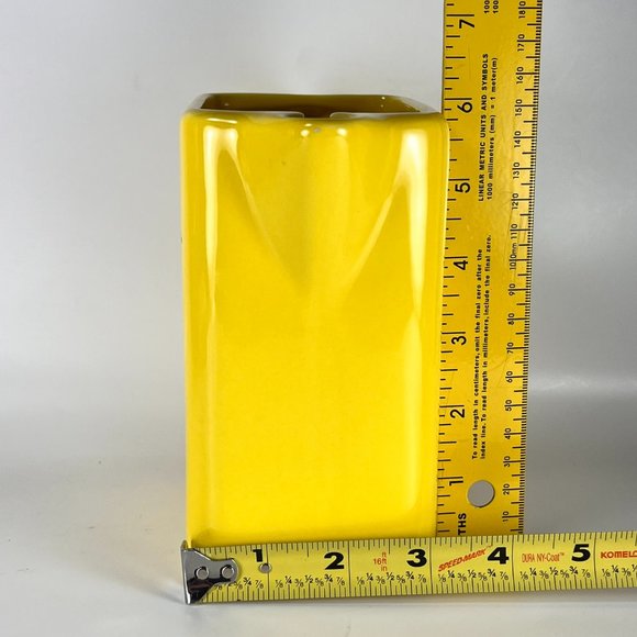 Vtg Cutty Sark Scots Whisky Pitcher Yellow Ceramic Square Man Cave Barware - Picture 11 of 11